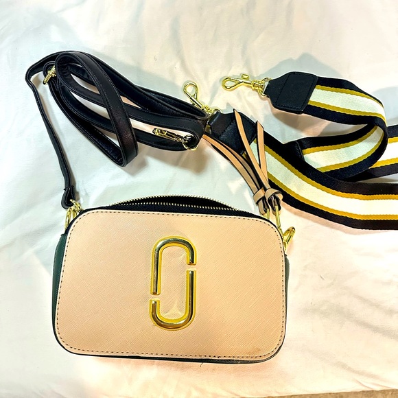 MJ Cross body Bag used once - Picture 1 of 2